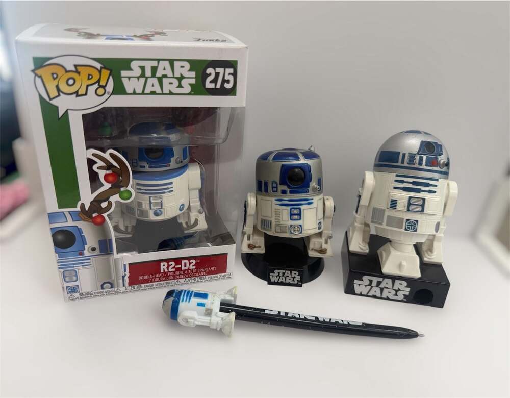 R2-D2 collectors! 4pcs Bundle including Funko Pop #275 starwars